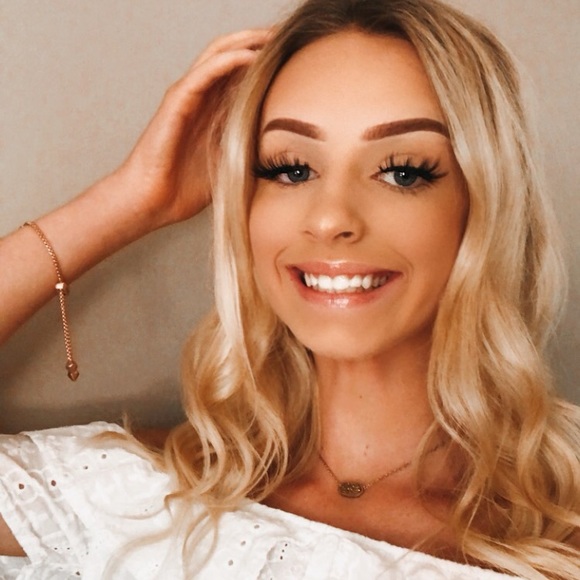 Meet your Posher, Maggie - Picture 2 of 2